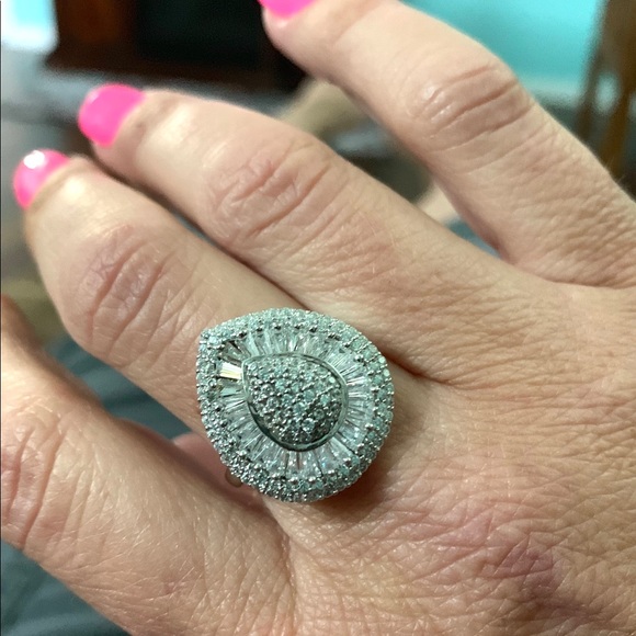 White CZ Sterling Silver Ring - Picture 4 of 4